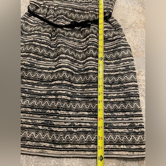 Nanette Lepore Belted Black Beige Lace Sheath Fitted Dress Size 6 Cocktail - Picture 11 of 12